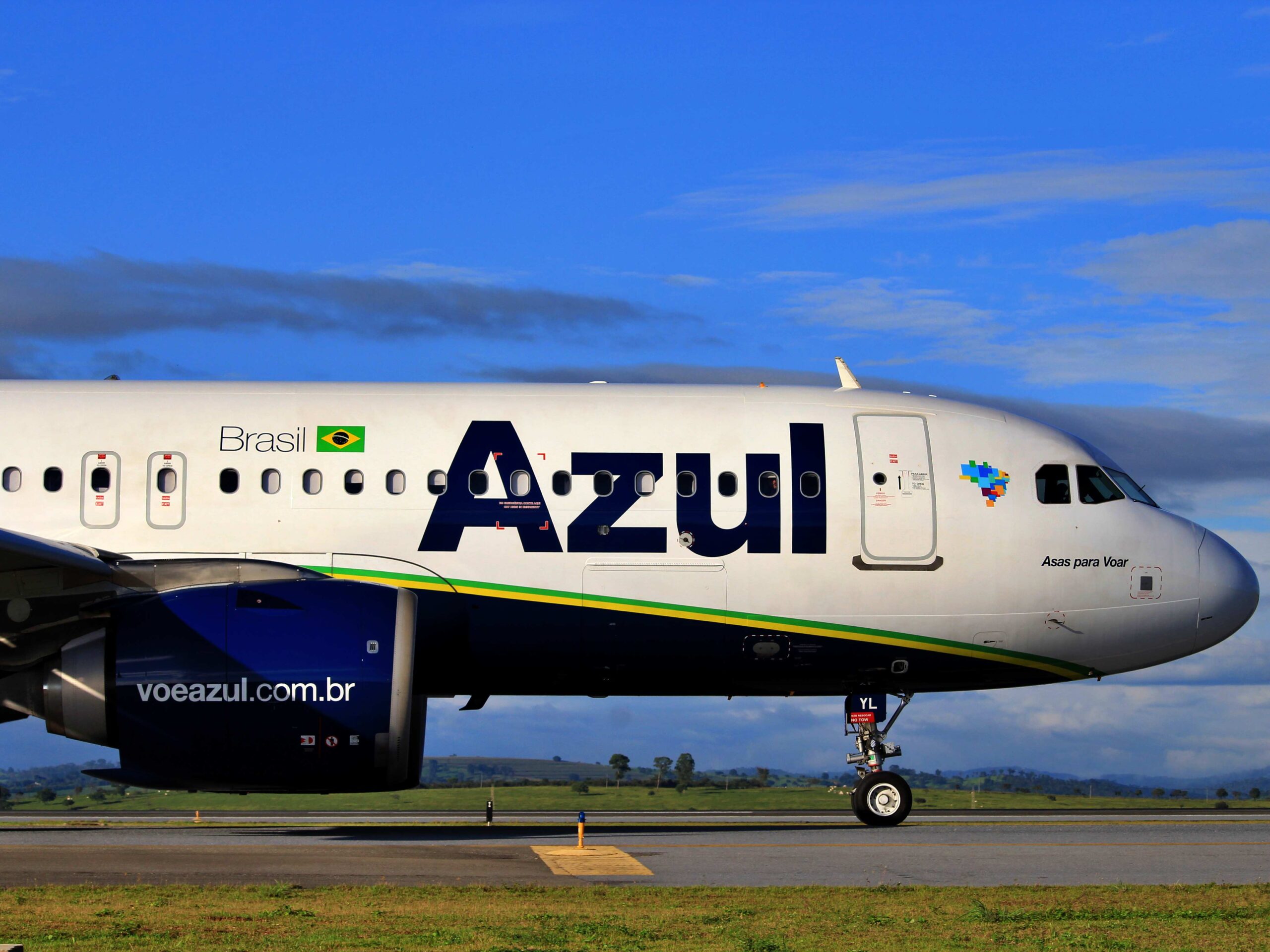 Azul programa 2,5 mil voos extras para a alta temporada de verão