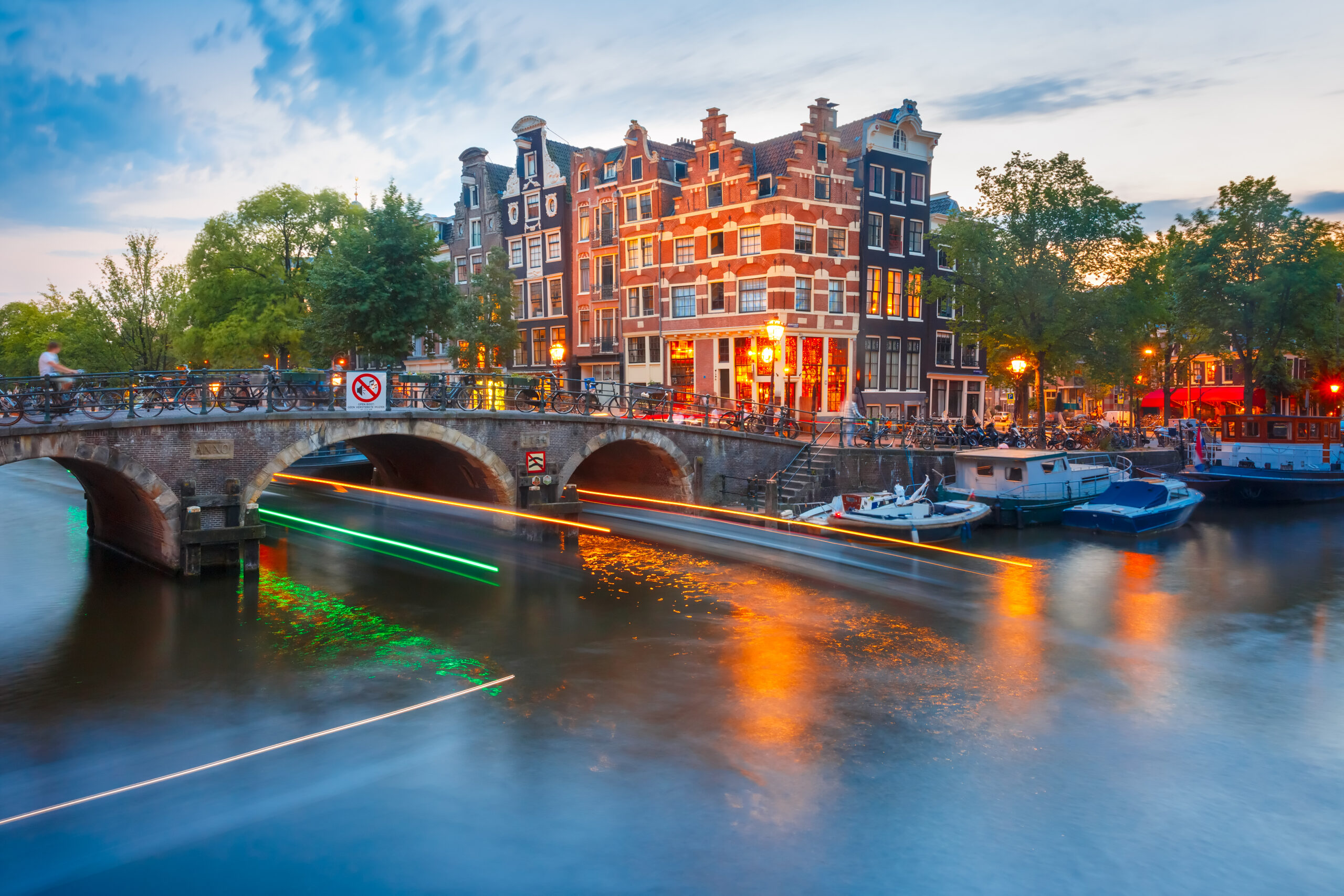 Amsterdã além dos canais: uma das identidades urbanas mais influentes da Europa