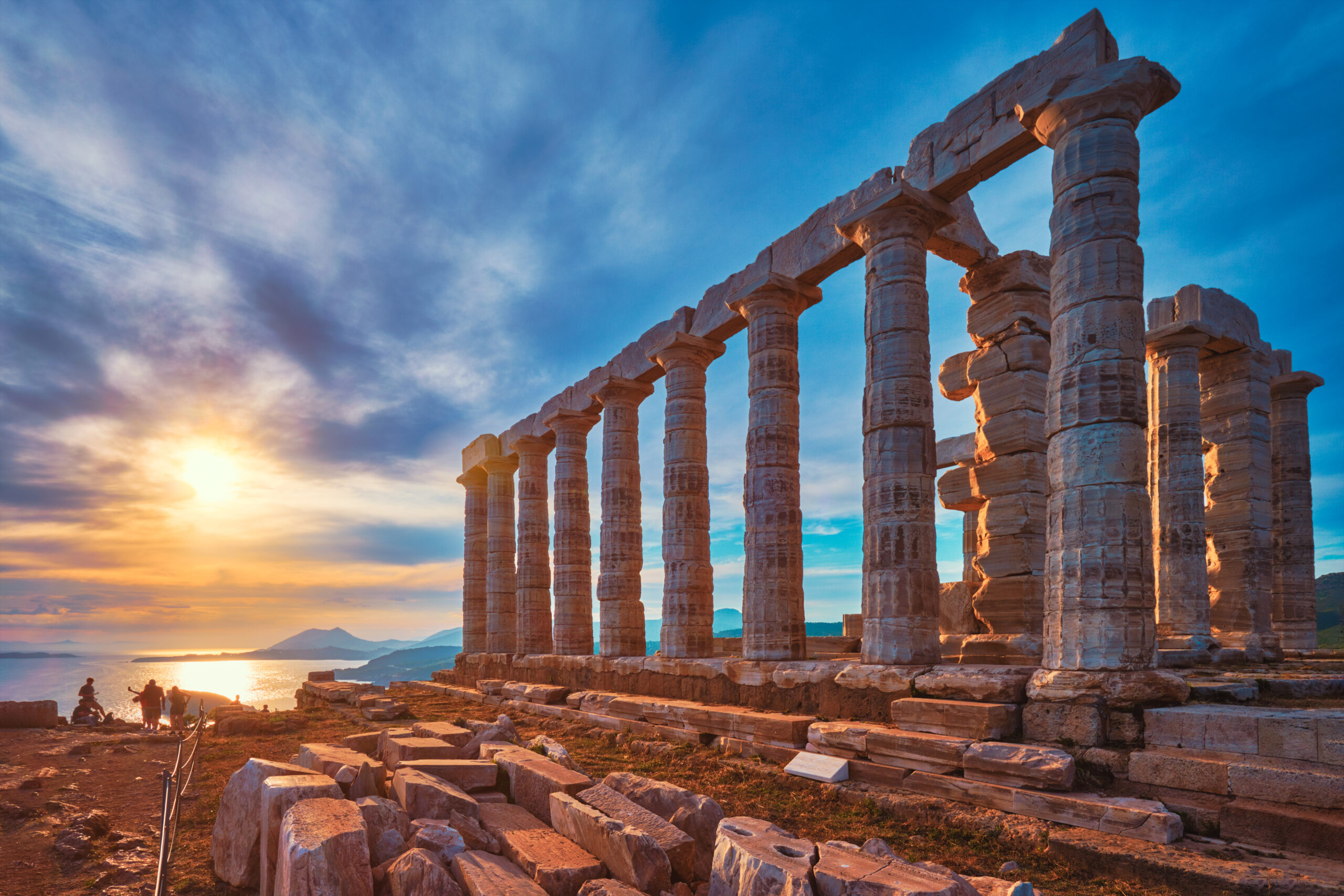 Grécia além de Santorini: ilhas que merecem entrar no roteiro
