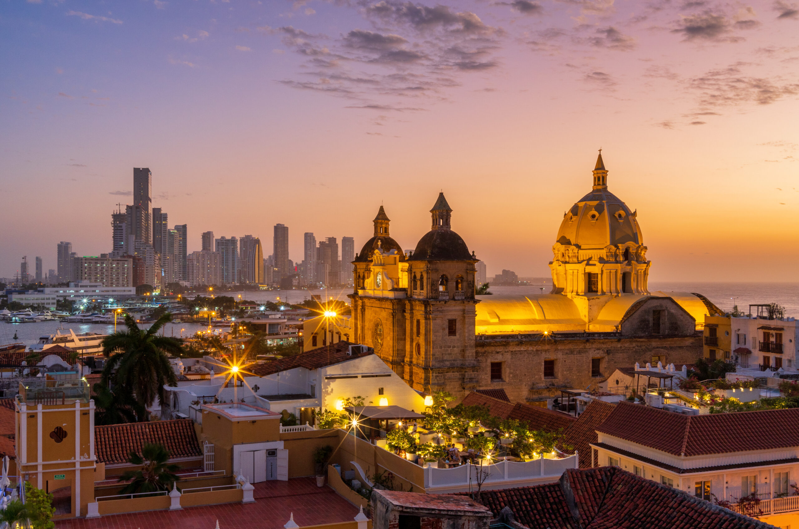 Cartagena entre muralhas, Caribe e séculos de história