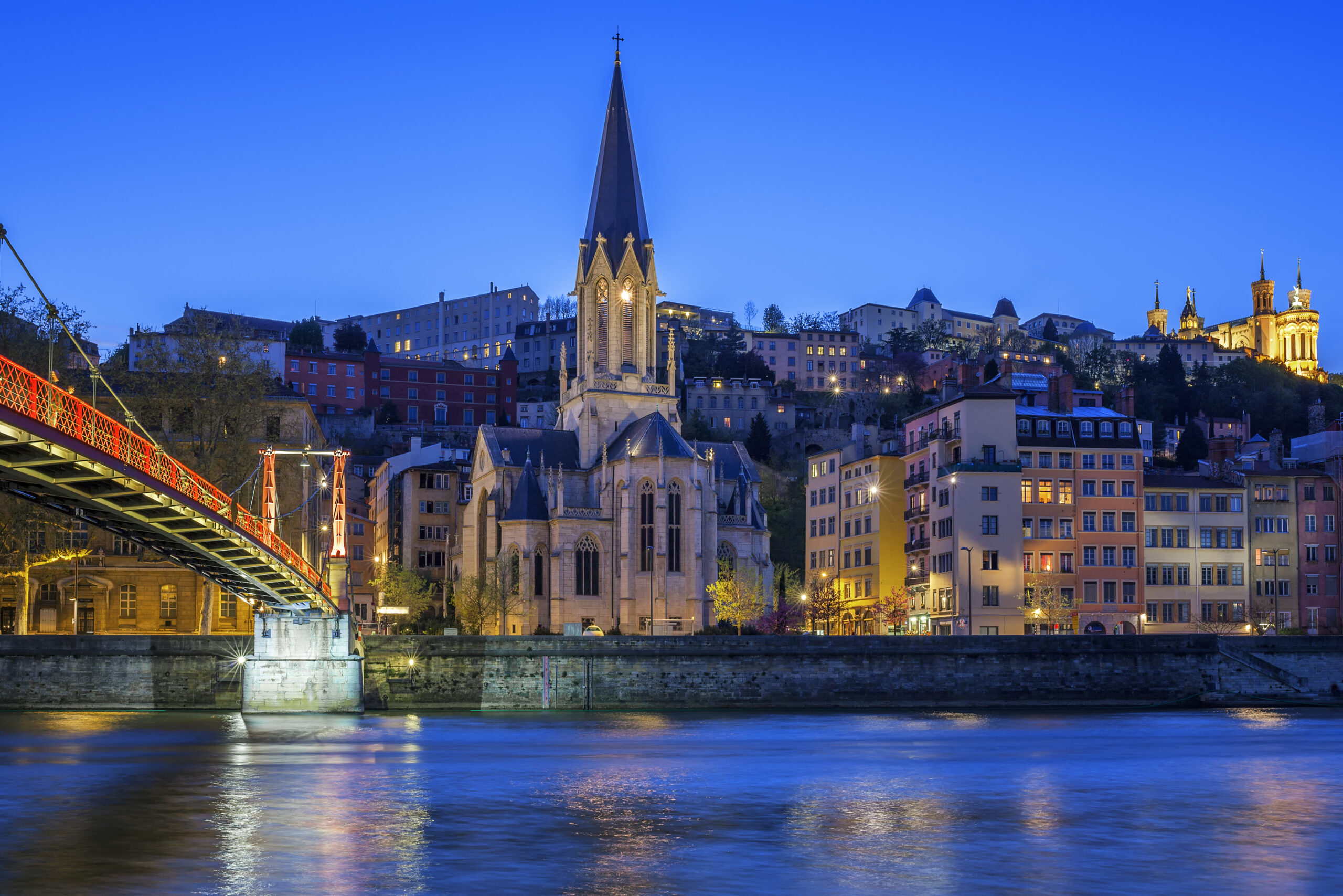 Lyon além da gastronomia: colinas, paisagens e história medieval